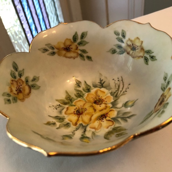 [vintage] Artist Hand Painted Gilded Hibiscus Flower Ceramic Dish - Picture 12 of 14